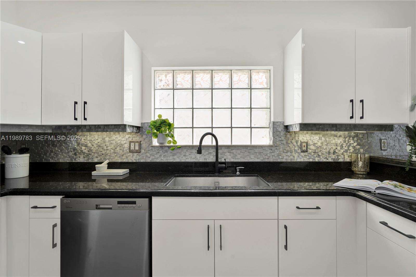 1251 Hayes St, Hollywood, FL 33019 | Picture 11