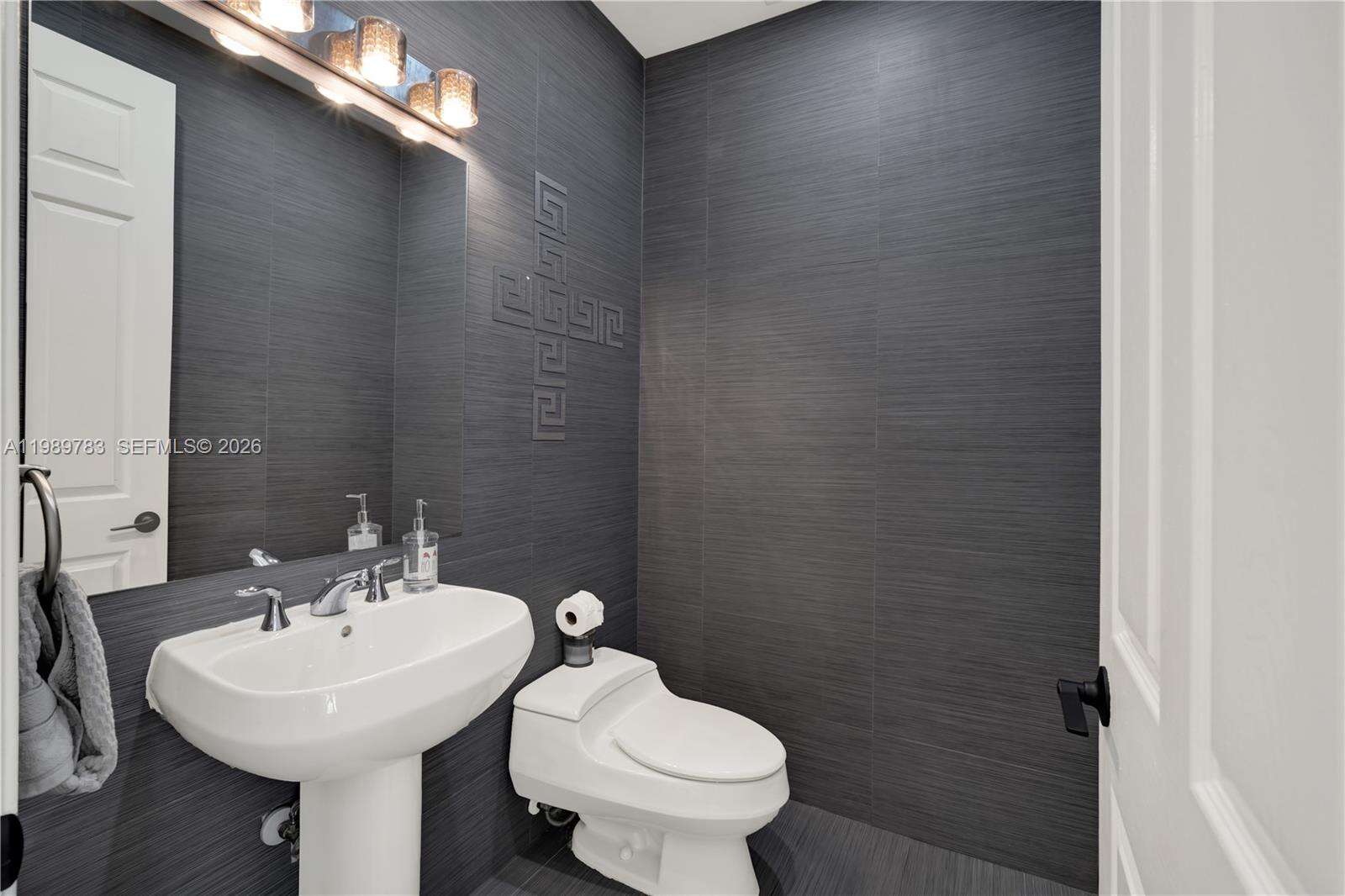 1251 Hayes St, Hollywood, FL 33019 | Picture 22