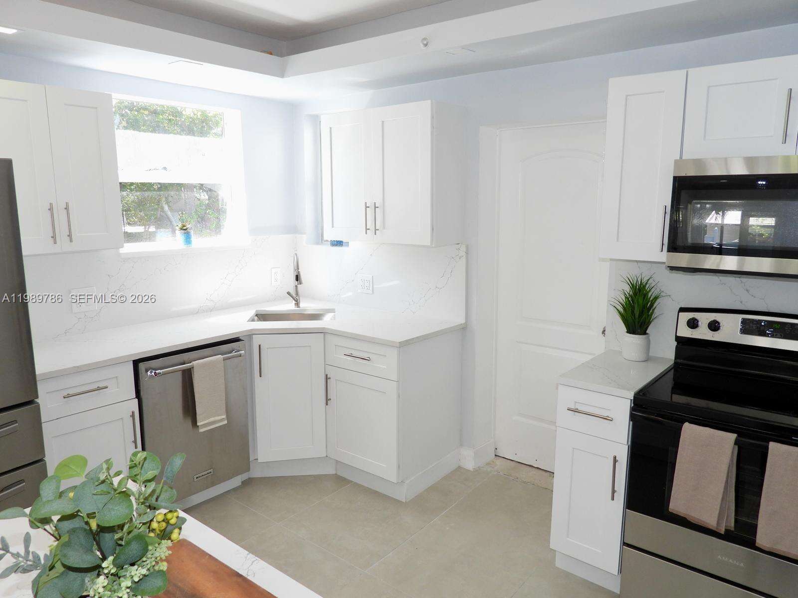 715 Hollywood Blvd, Hollywood, FL 33019 | Picture 9