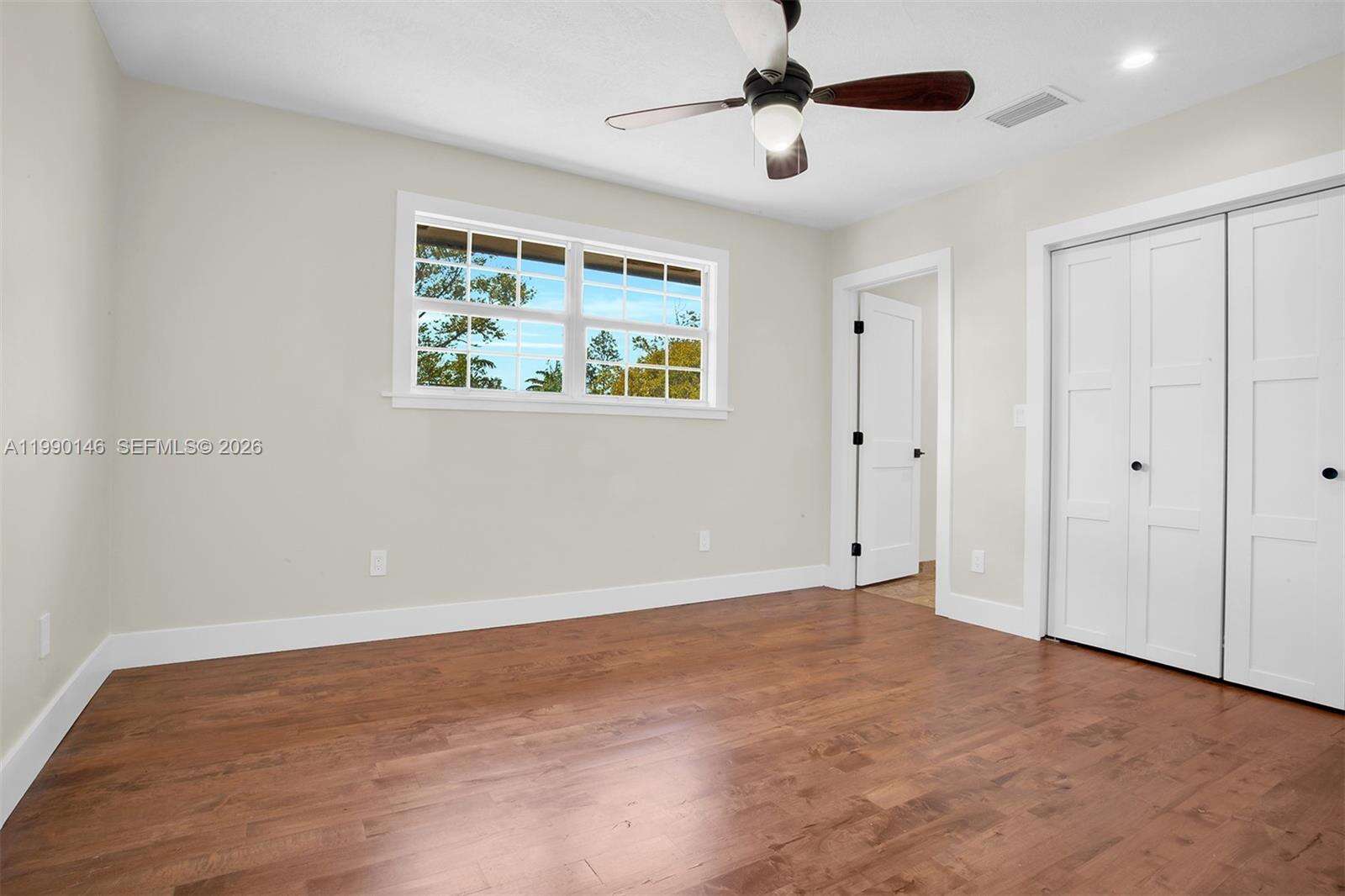 545 Shore Dr, Miami Beach, FL 33141 | Picture 3