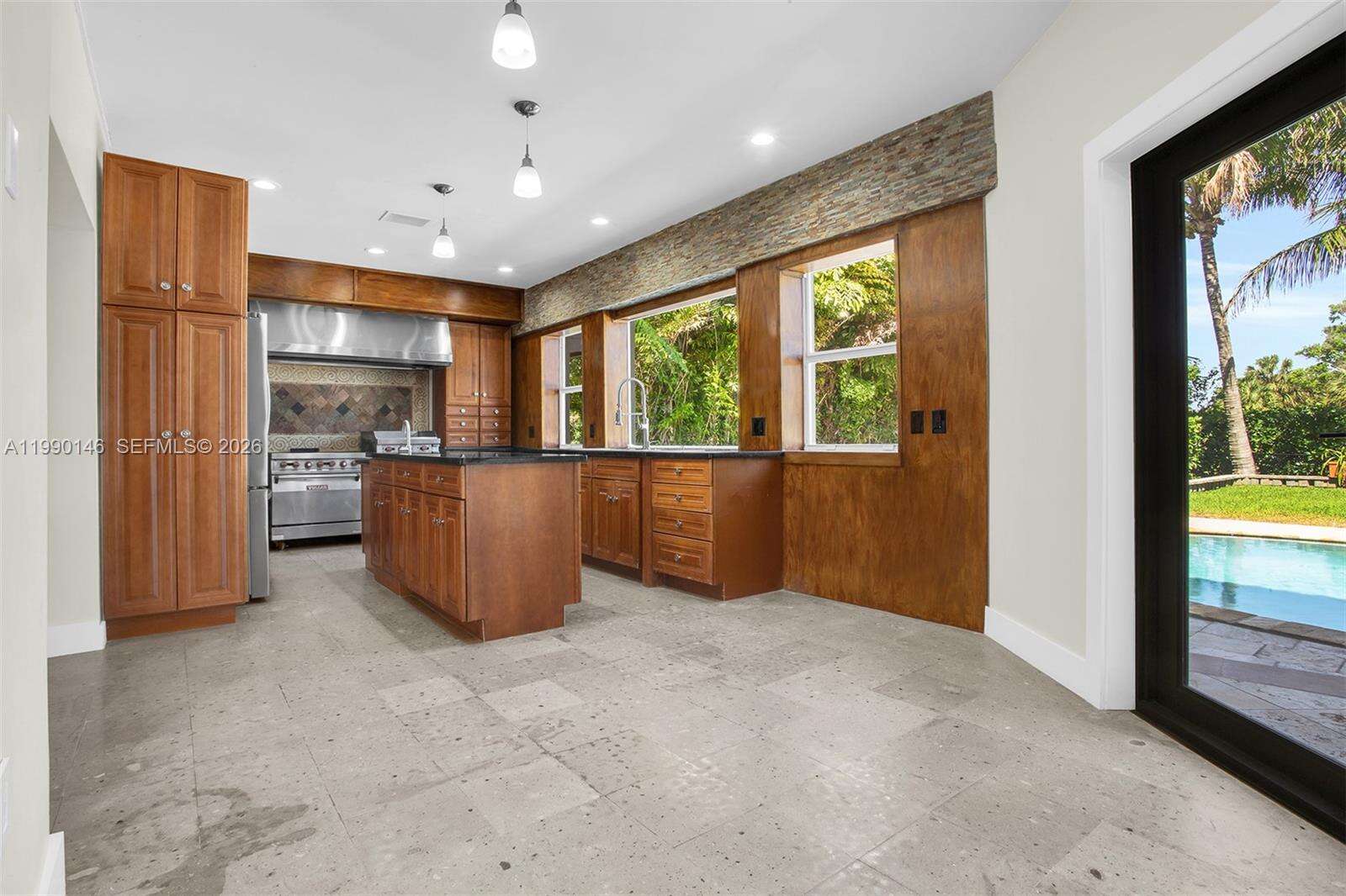 545 Shore Dr, Miami Beach, FL 33141 | Picture 35