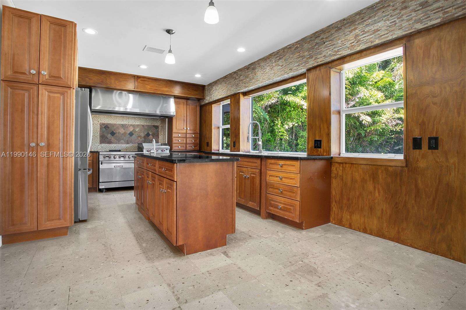 545 Shore Dr, Miami Beach, FL 33141 | Picture 36