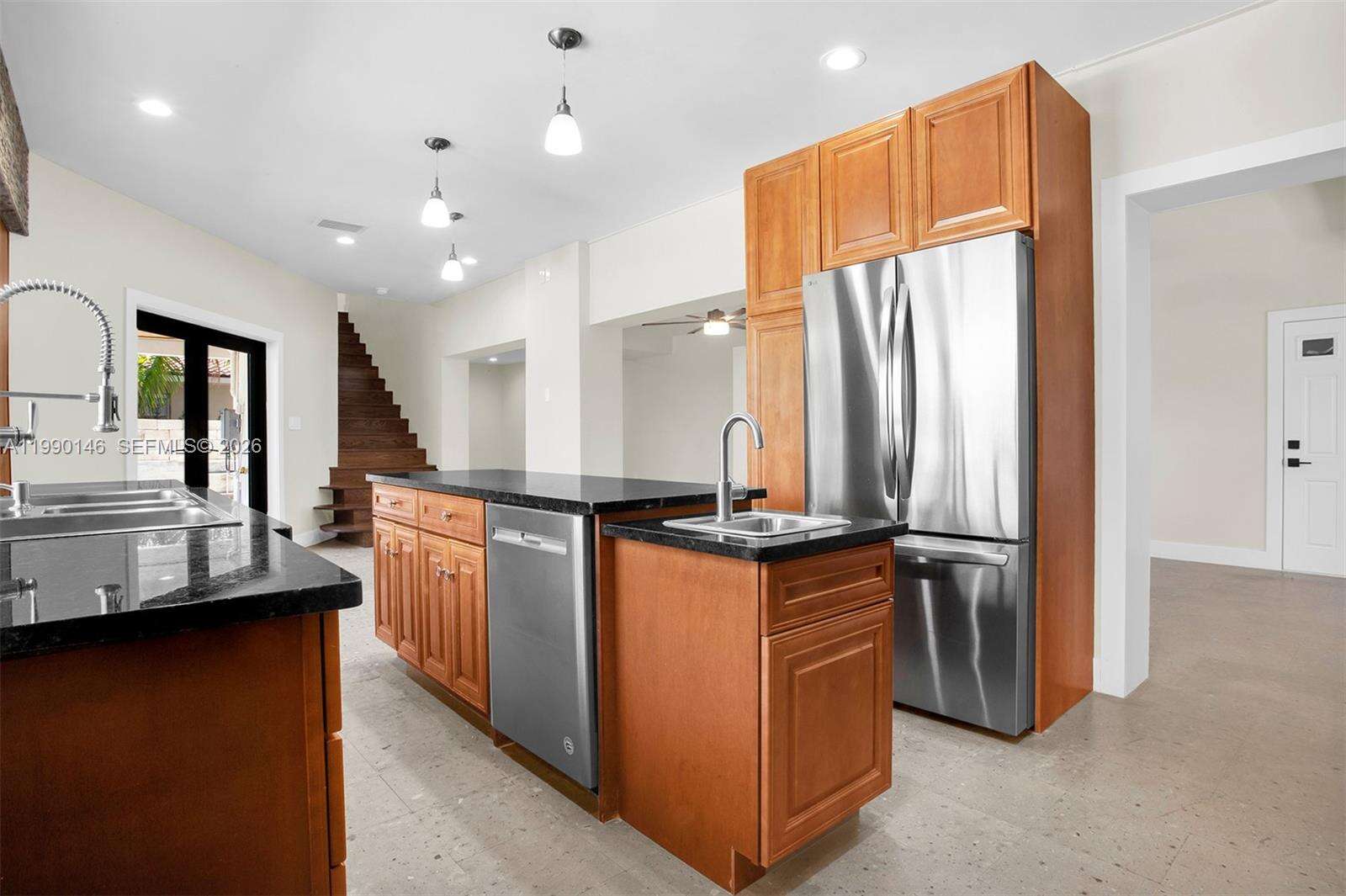 545 Shore Dr, Miami Beach, FL 33141 | Picture 42