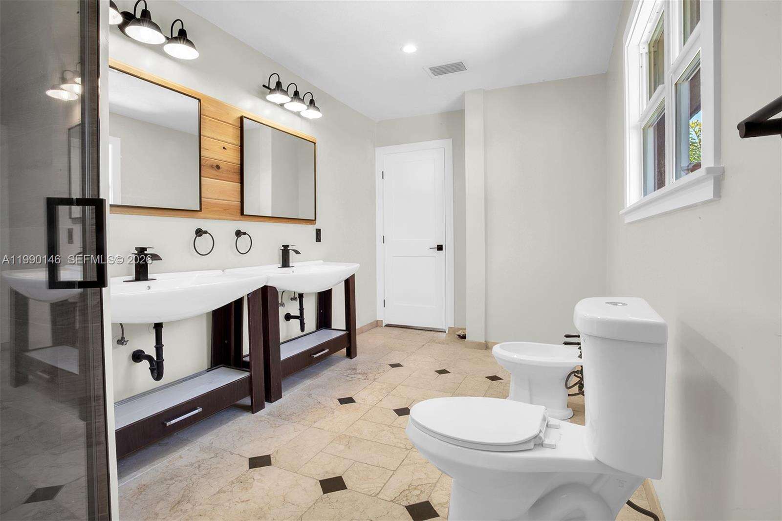 545 Shore Dr, Miami Beach, FL 33141 | Picture 78