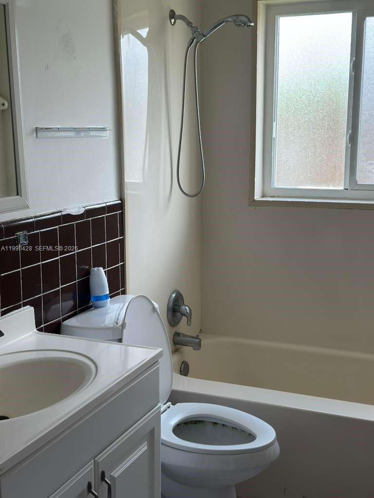 2458 Plunkett St, Hollywood, FL 33020 | Picture 17