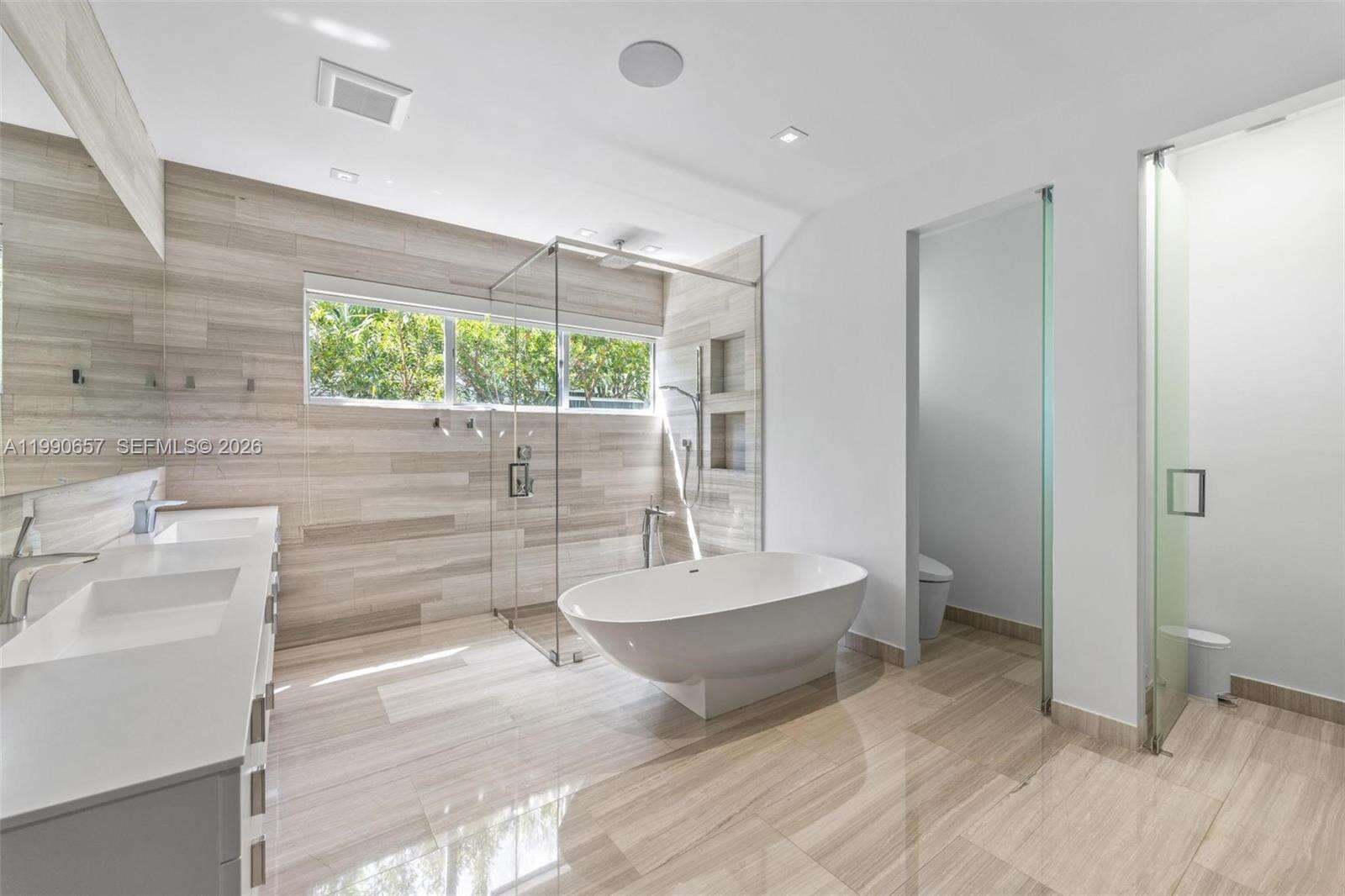 410 Golden Beach Dr, Golden Beach, FL 33160 | Picture 31