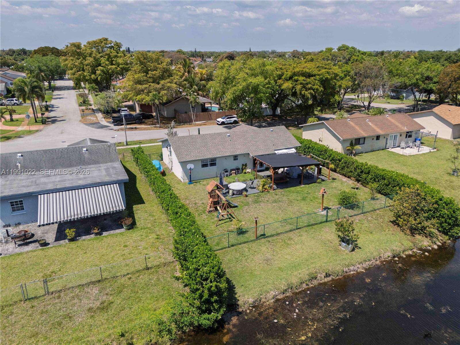 401 83rd Way, Pembroke Pines, FL 33024 - For Sale photo 24