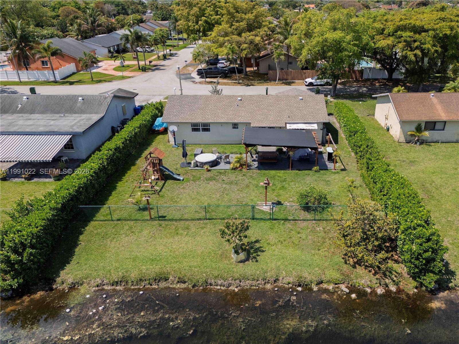 401 83rd Way, Pembroke Pines, FL 33024 - For Sale photo 25