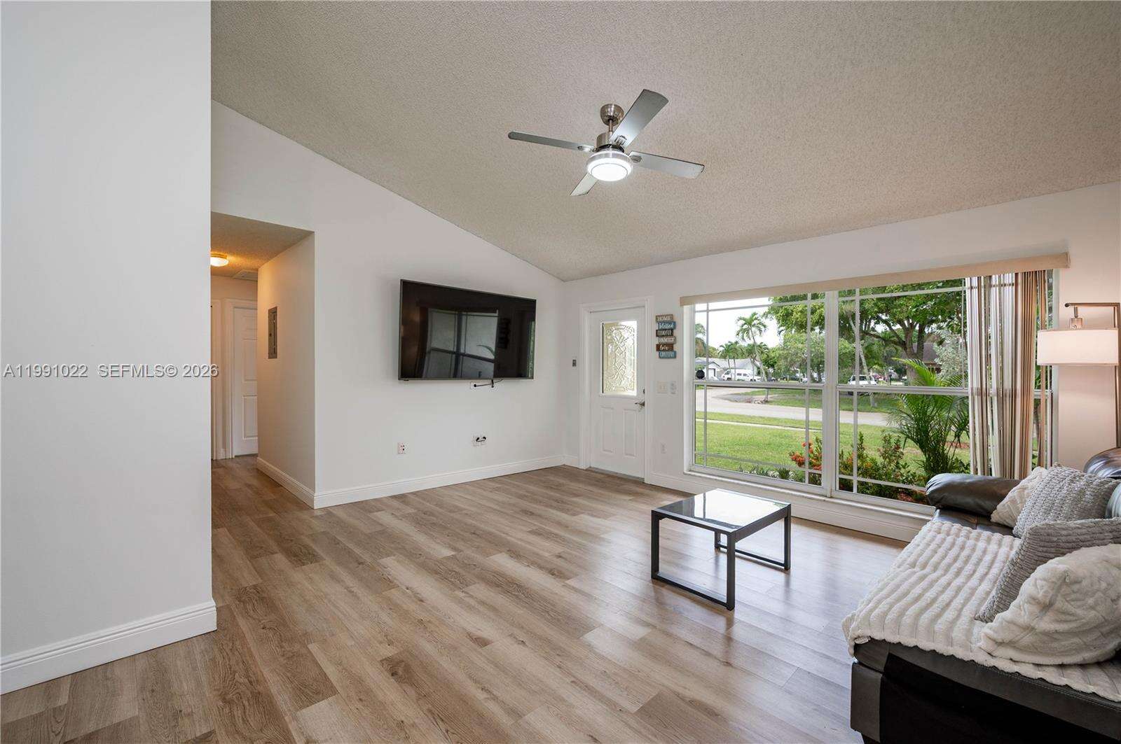 401 83rd Way, Pembroke Pines, FL 33024 - For Sale photo 9