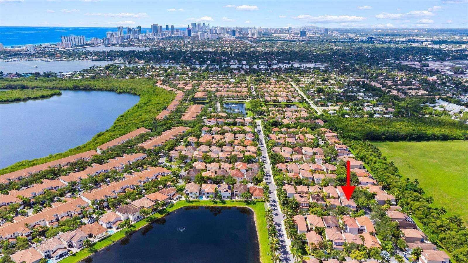 1140 Linden, Hollywood, FL 33019 - For Sale photo 3