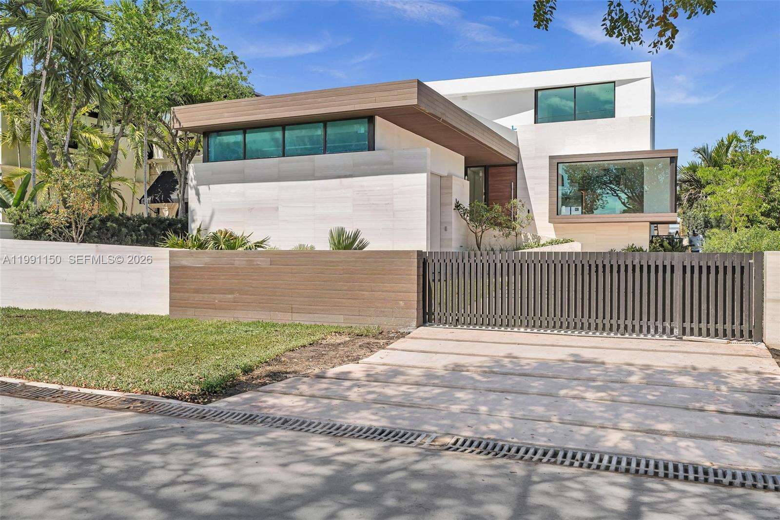 535 Shore Dr, Miami Beach, FL 33141 | Picture 17