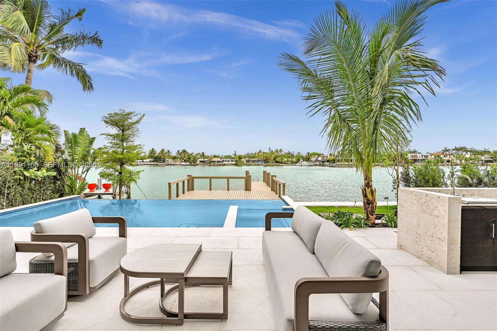 535 Shore Dr, Miami Beach, FL 33141 - For Sale photo 20