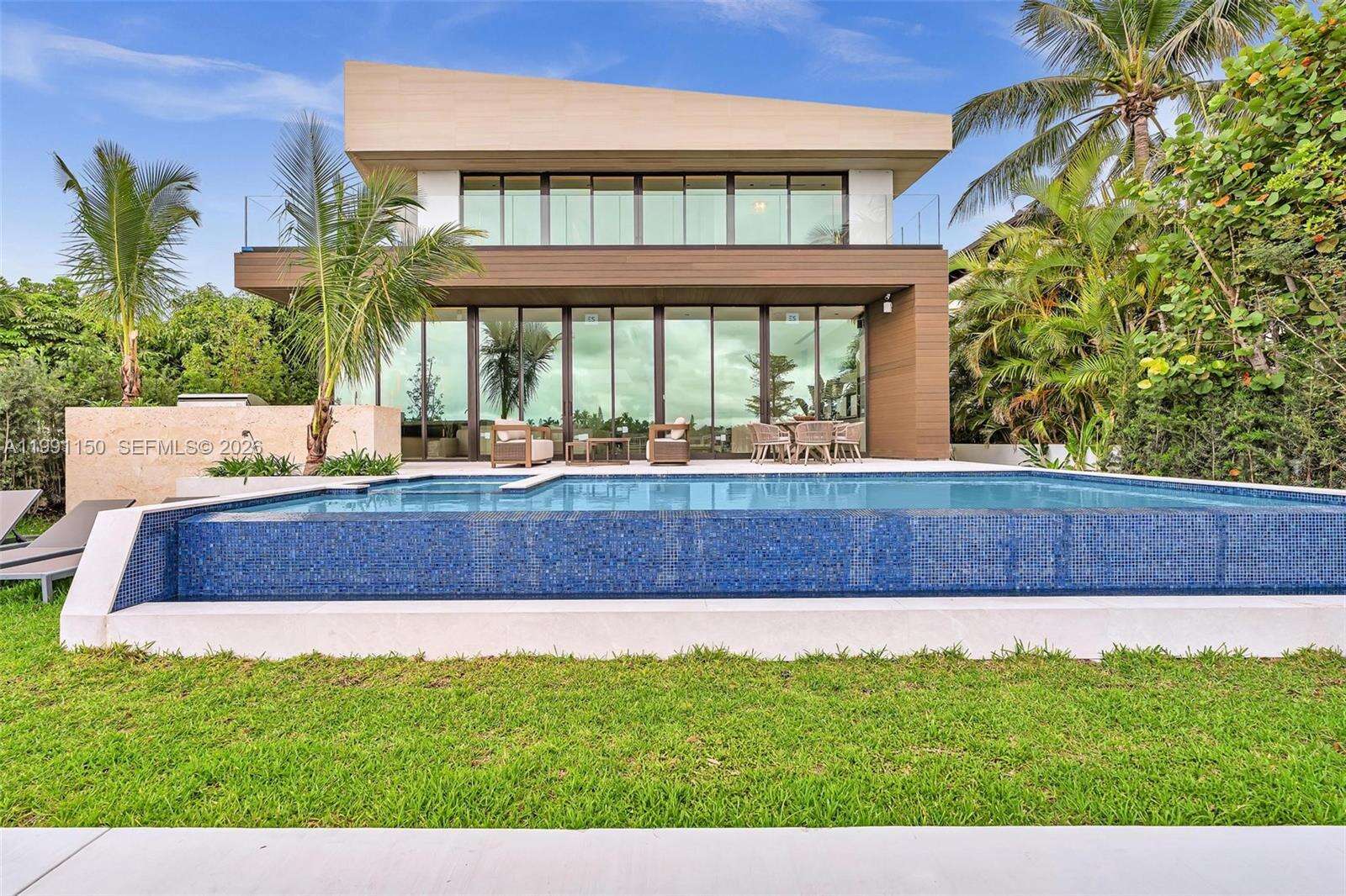 535 Shore Dr, Miami Beach, FL 33141 - For Sale photo 39