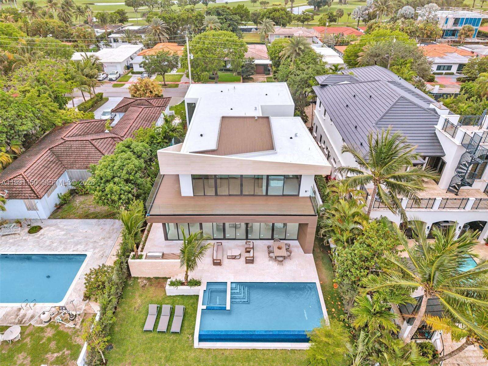 535 Shore Dr, Miami Beach, FL 33141 - For Sale photo 43