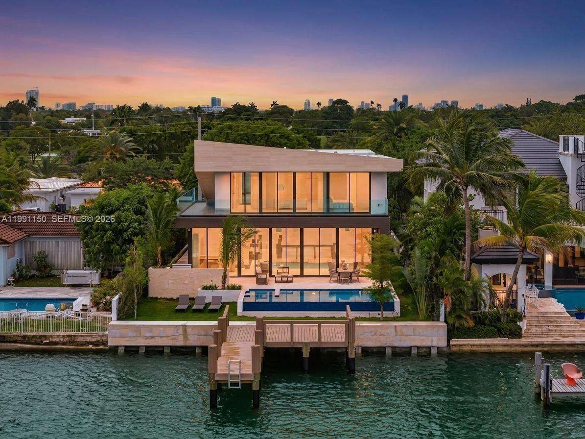 535 Shore Dr, Miami Beach, FL 33141 - For Sale photo 50