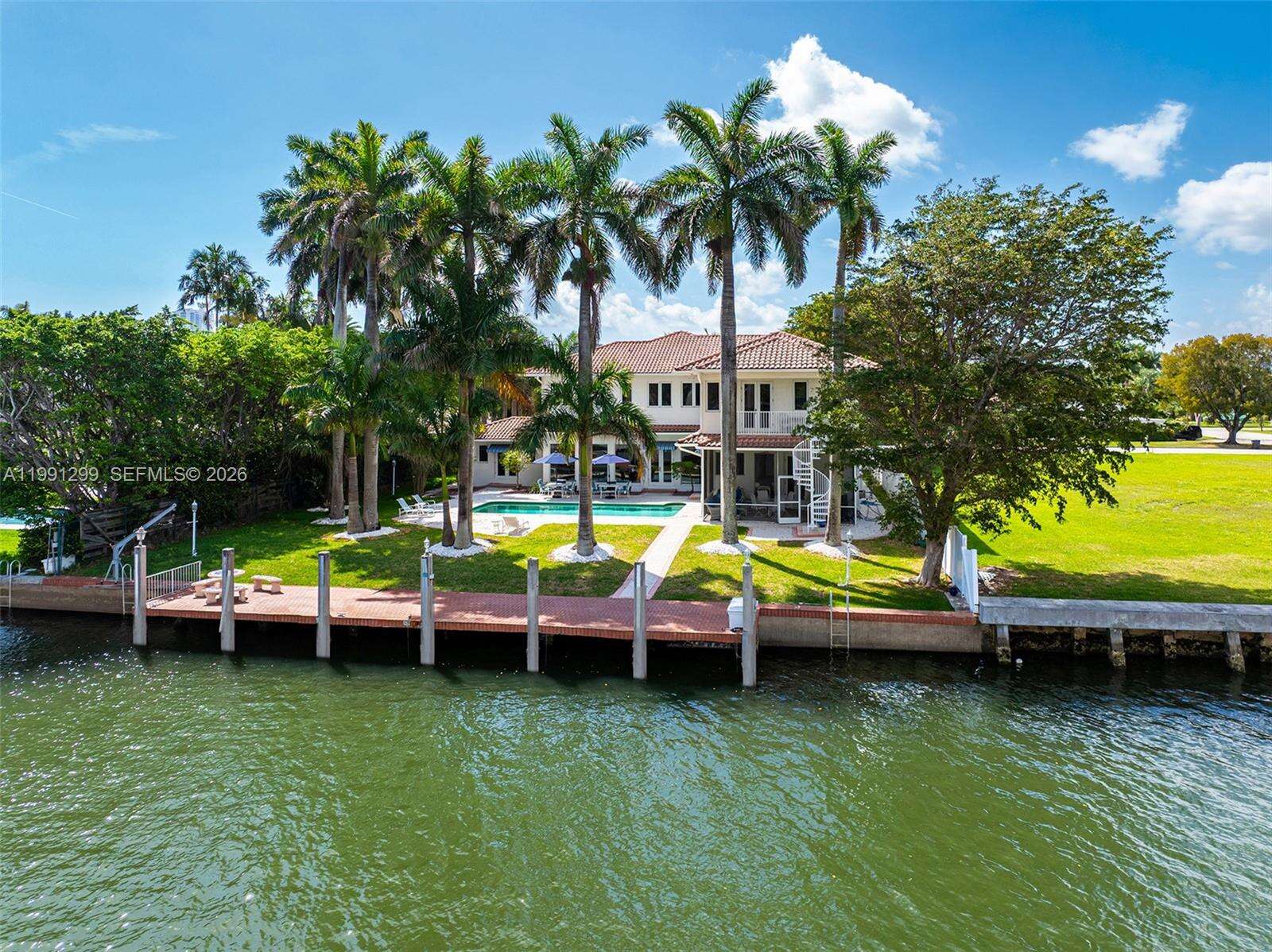 1047 Southlake Dr, Hollywood, FL 33019 | Picture 39