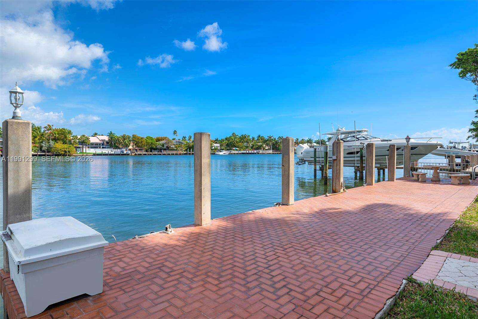 1047 Southlake Dr, Hollywood, FL 33019 | Picture 6