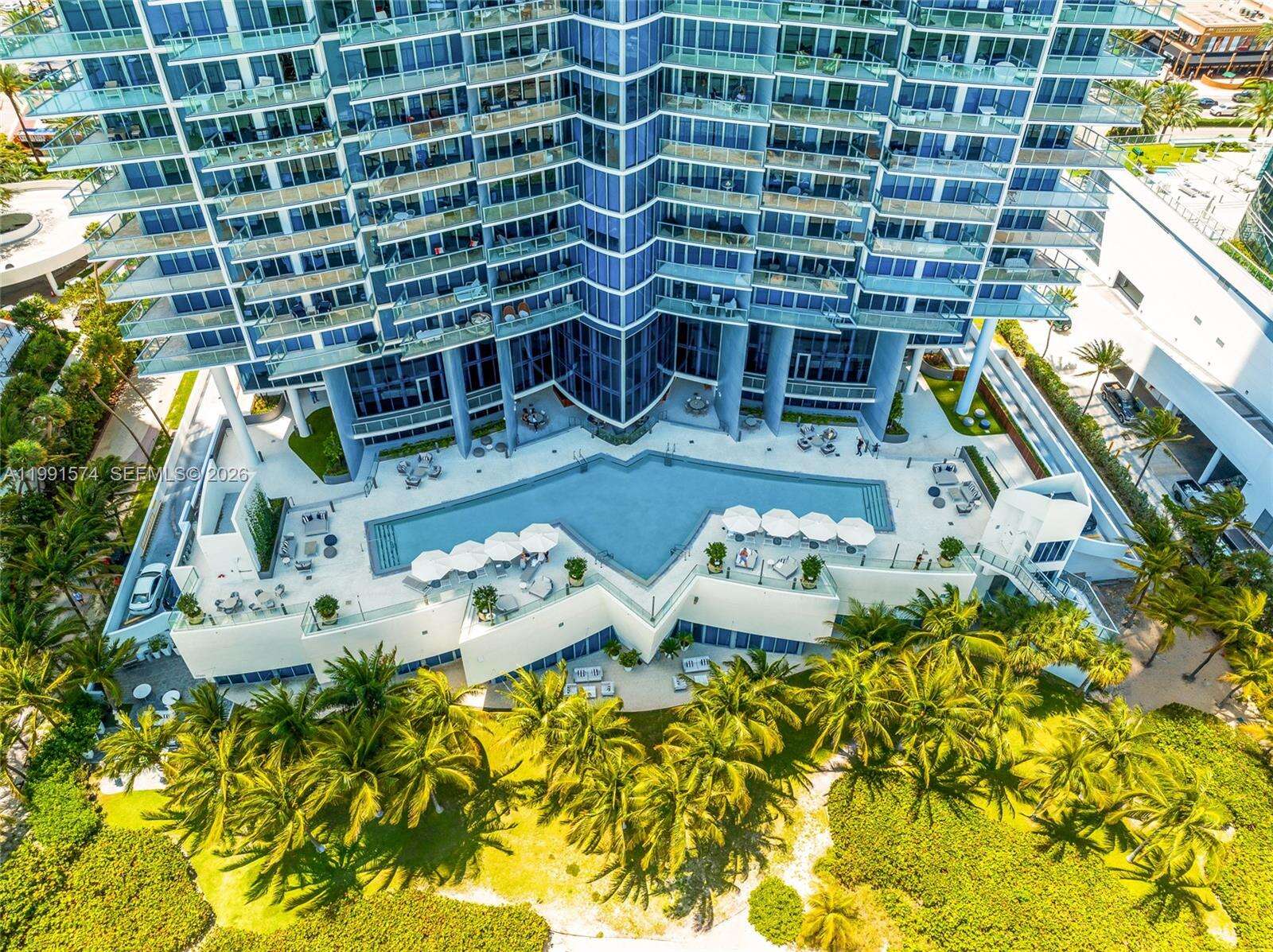 17001 Collins Ave, Sunny Isles Beach, FL 33160 | Picture 2