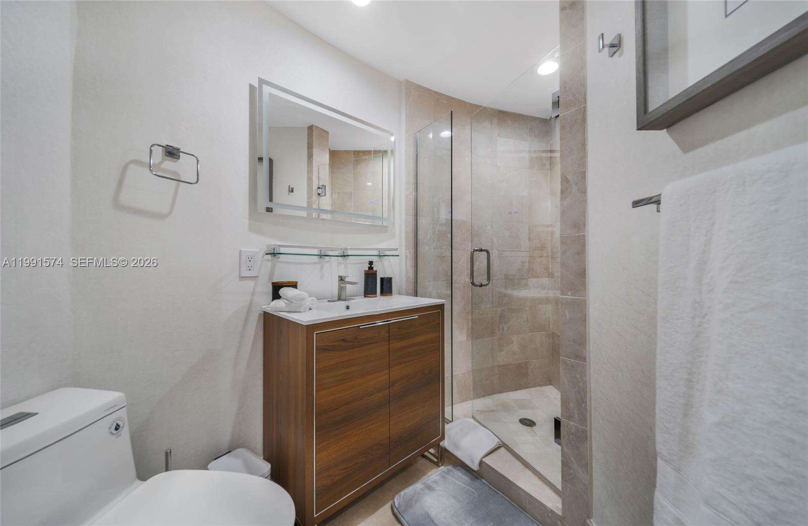 17001 Collins Ave, Sunny Isles Beach, FL 33160 | Picture 19