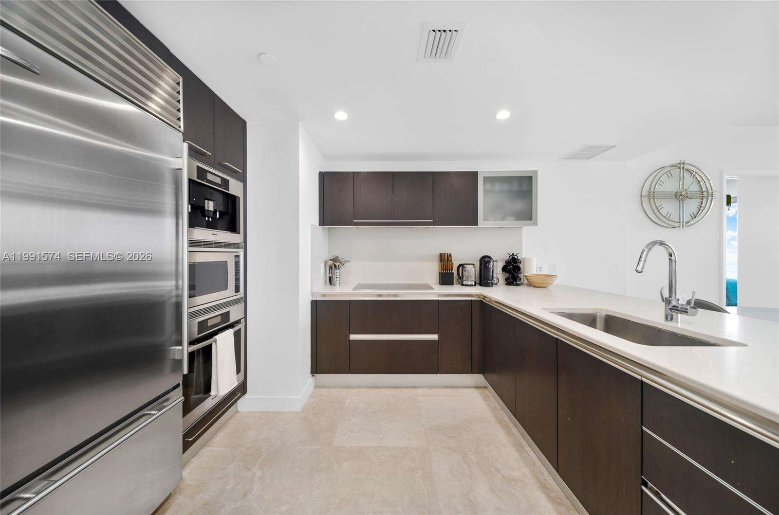 17001 Collins Ave, Sunny Isles Beach, FL 33160 | Picture 3