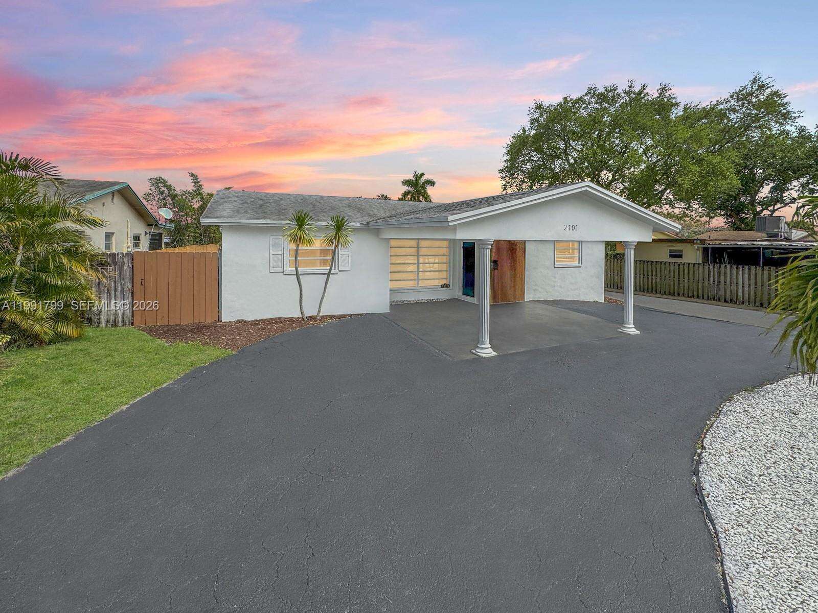 2101 56th Ave, Hollywood, FL 33021 | Picture 2