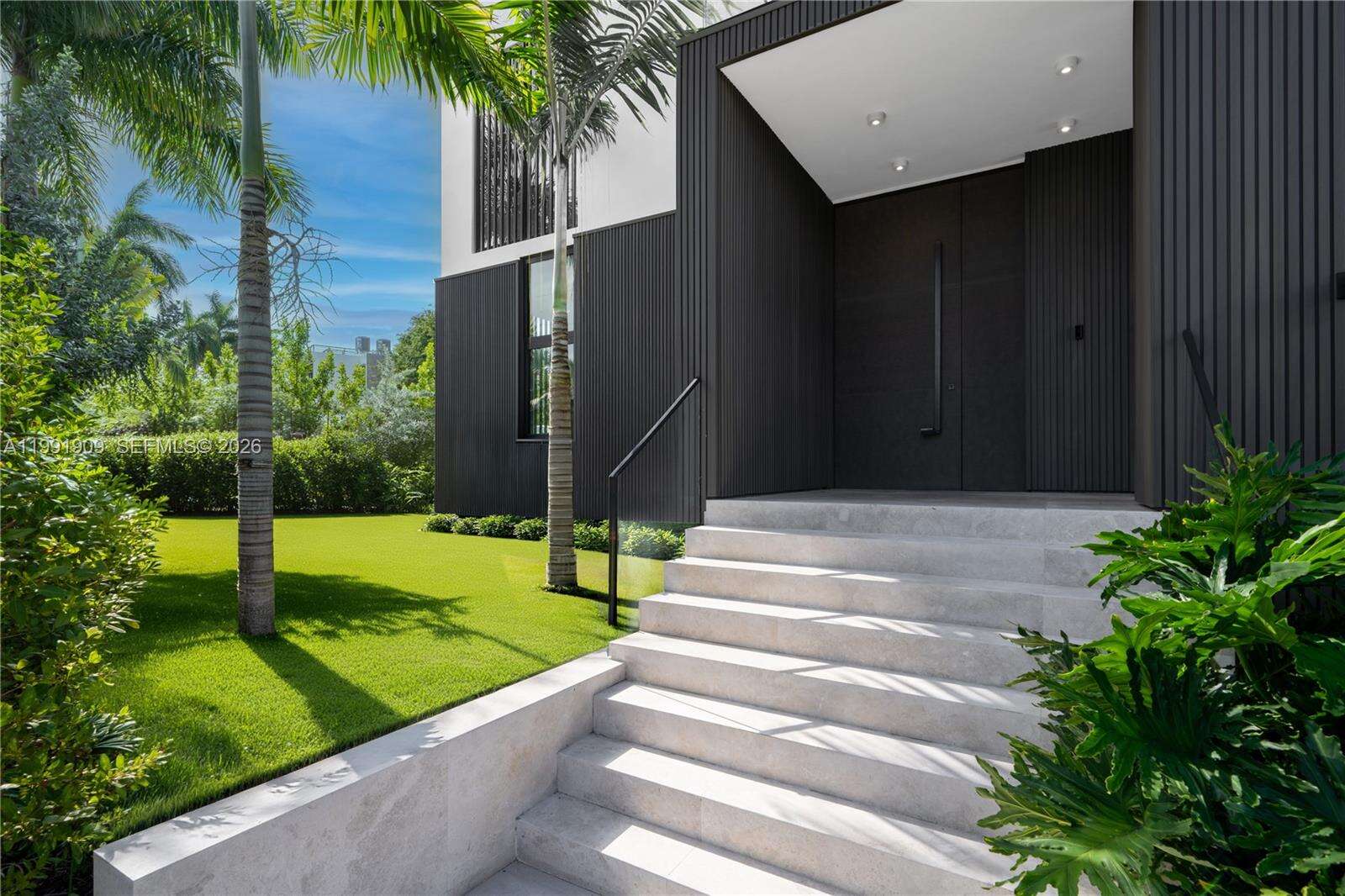 291 Palm Ave, Miami Beach, FL 33139 | Picture 3