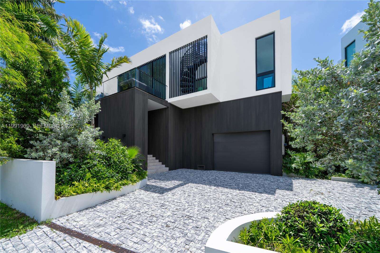 291 Palm Ave, Miami Beach, FL 33139 | Picture 4