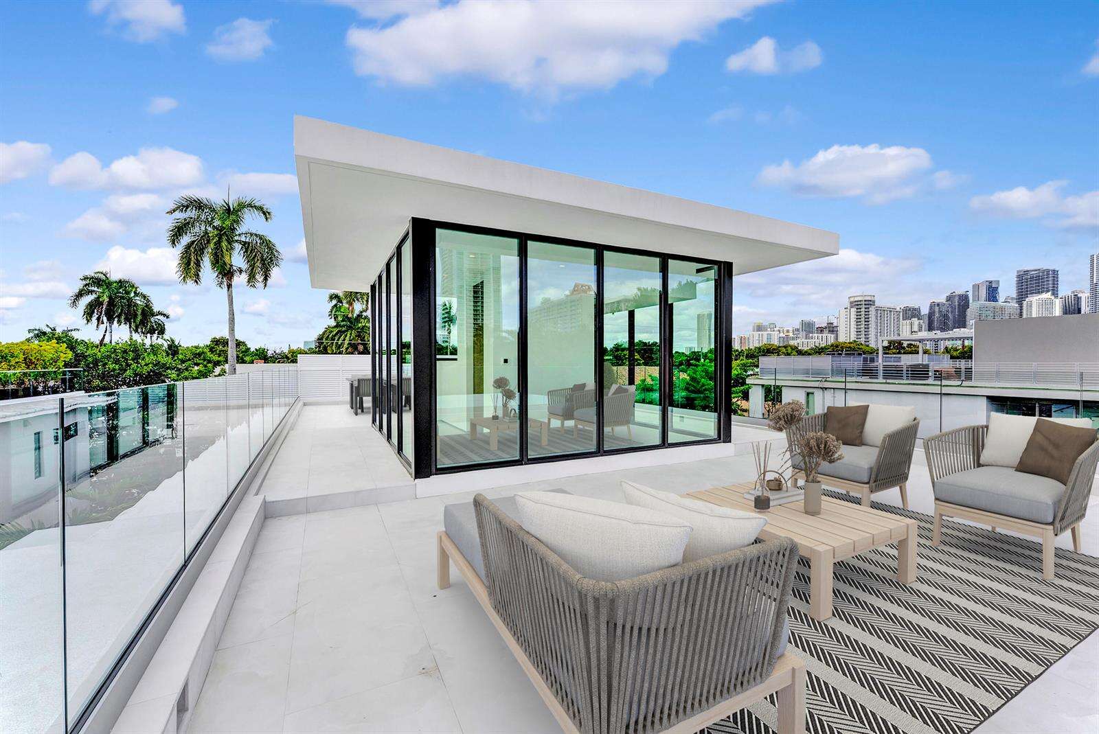 2130 Miami, Miami, FL 33129 - For Sale photo 1
