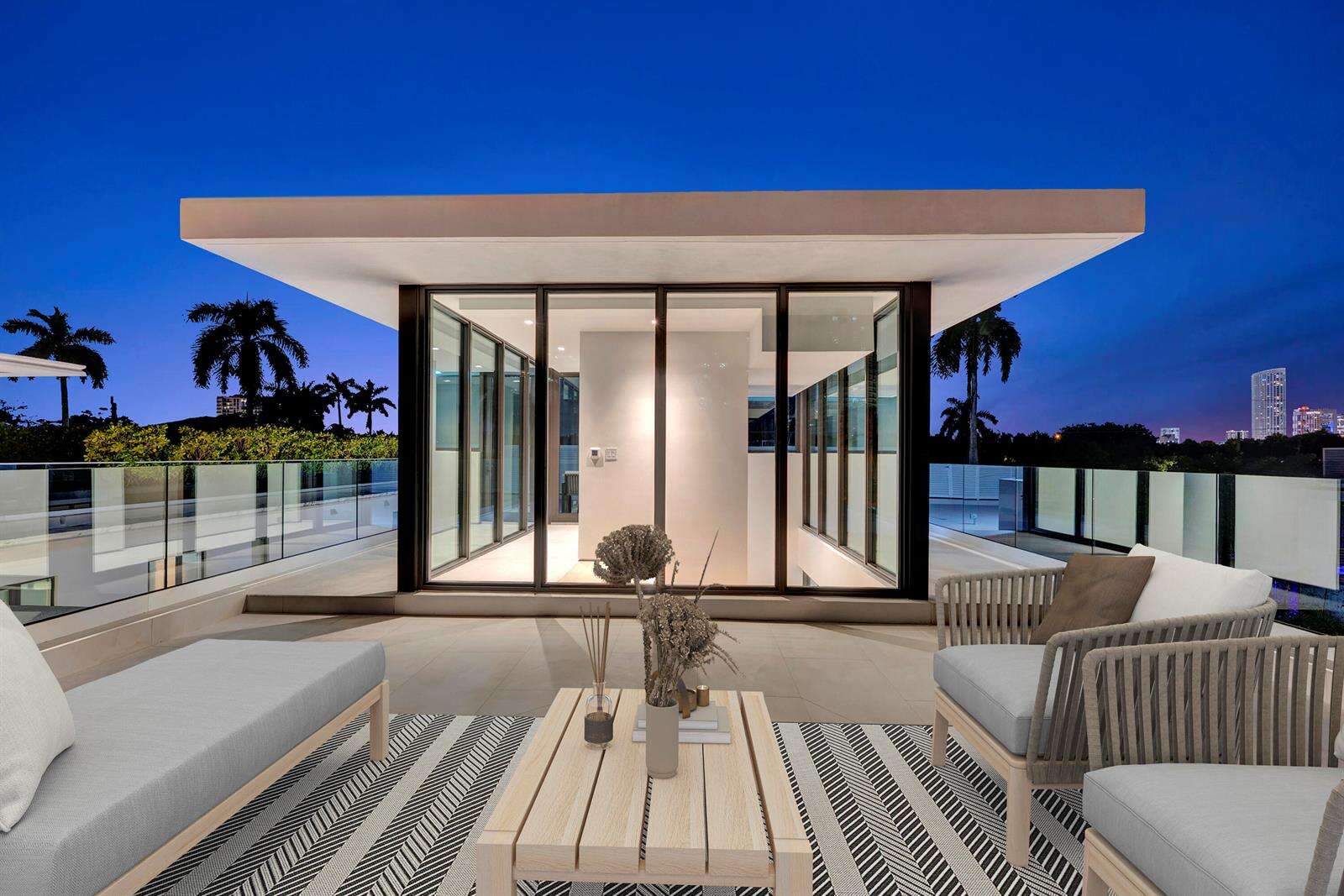 2130 Miami, Miami, FL 33129 - For Sale photo 48
