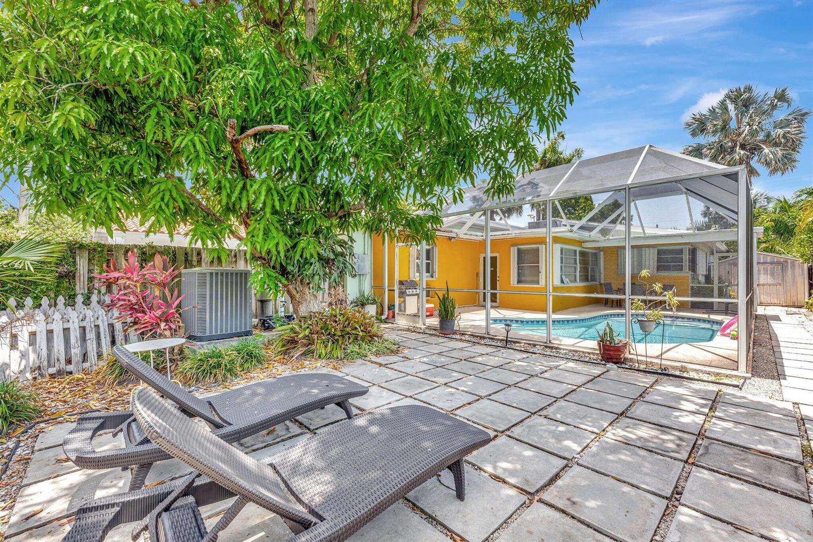 1246 Johnson, Hollywood, FL 33019 - For Sale photo 1