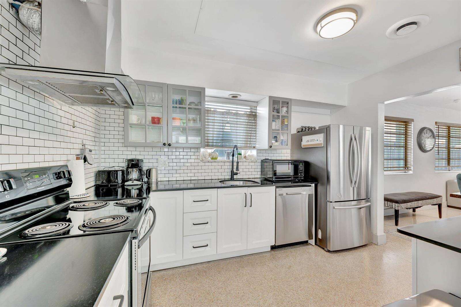 1246 Johnson, Hollywood, FL 33019 - For Sale photo 12