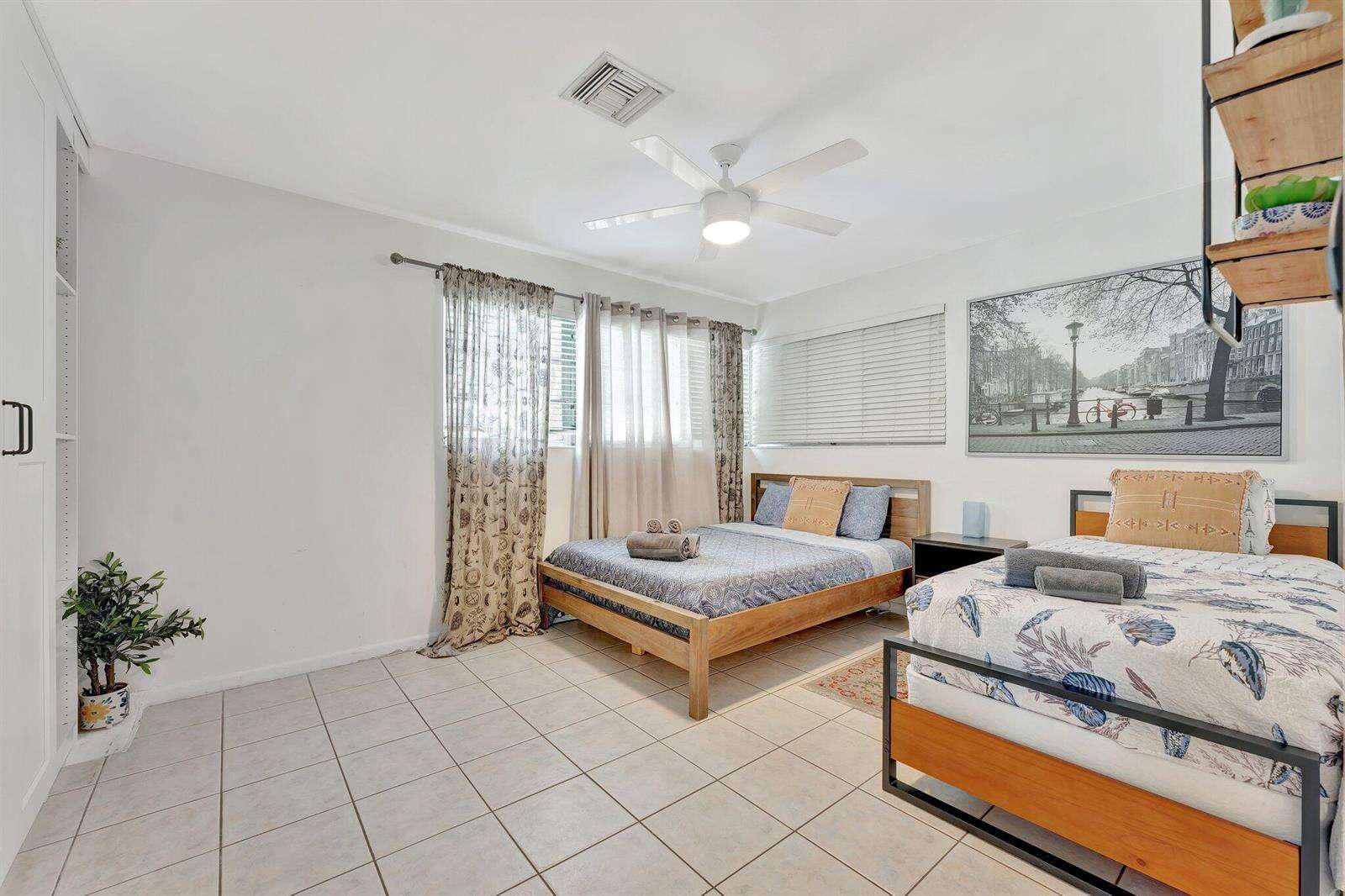 1246 Johnson, Hollywood, FL 33019 - For Sale photo 18