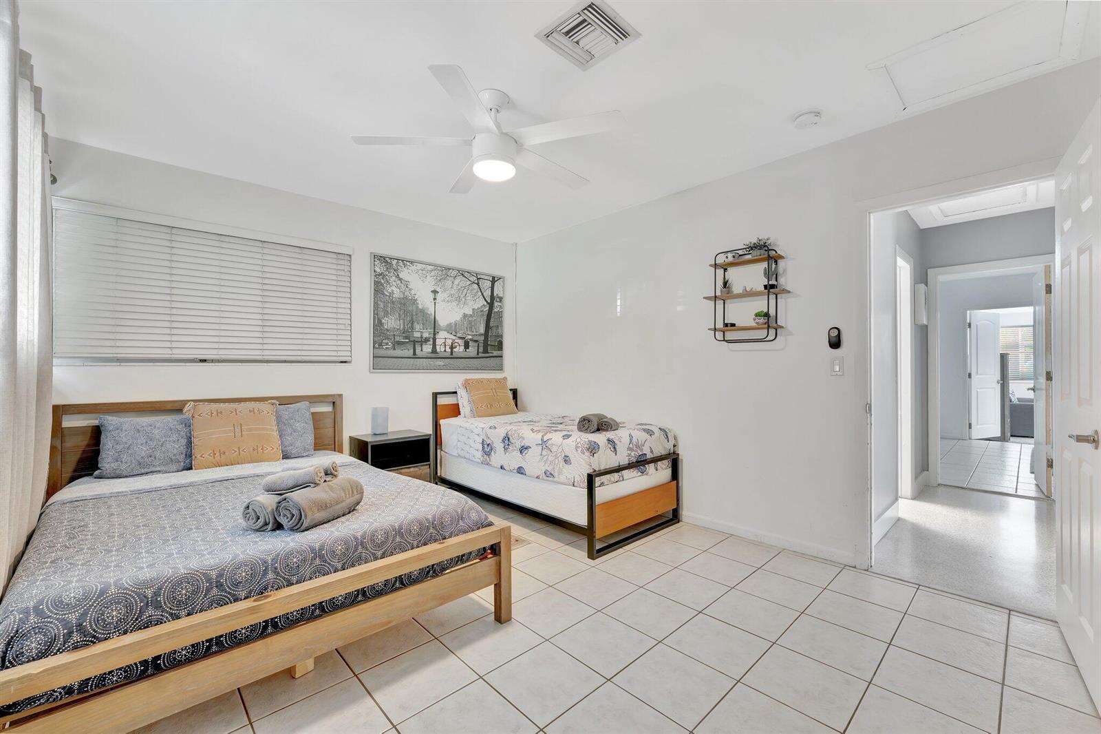 1246 Johnson, Hollywood, FL 33019 - For Sale photo 20