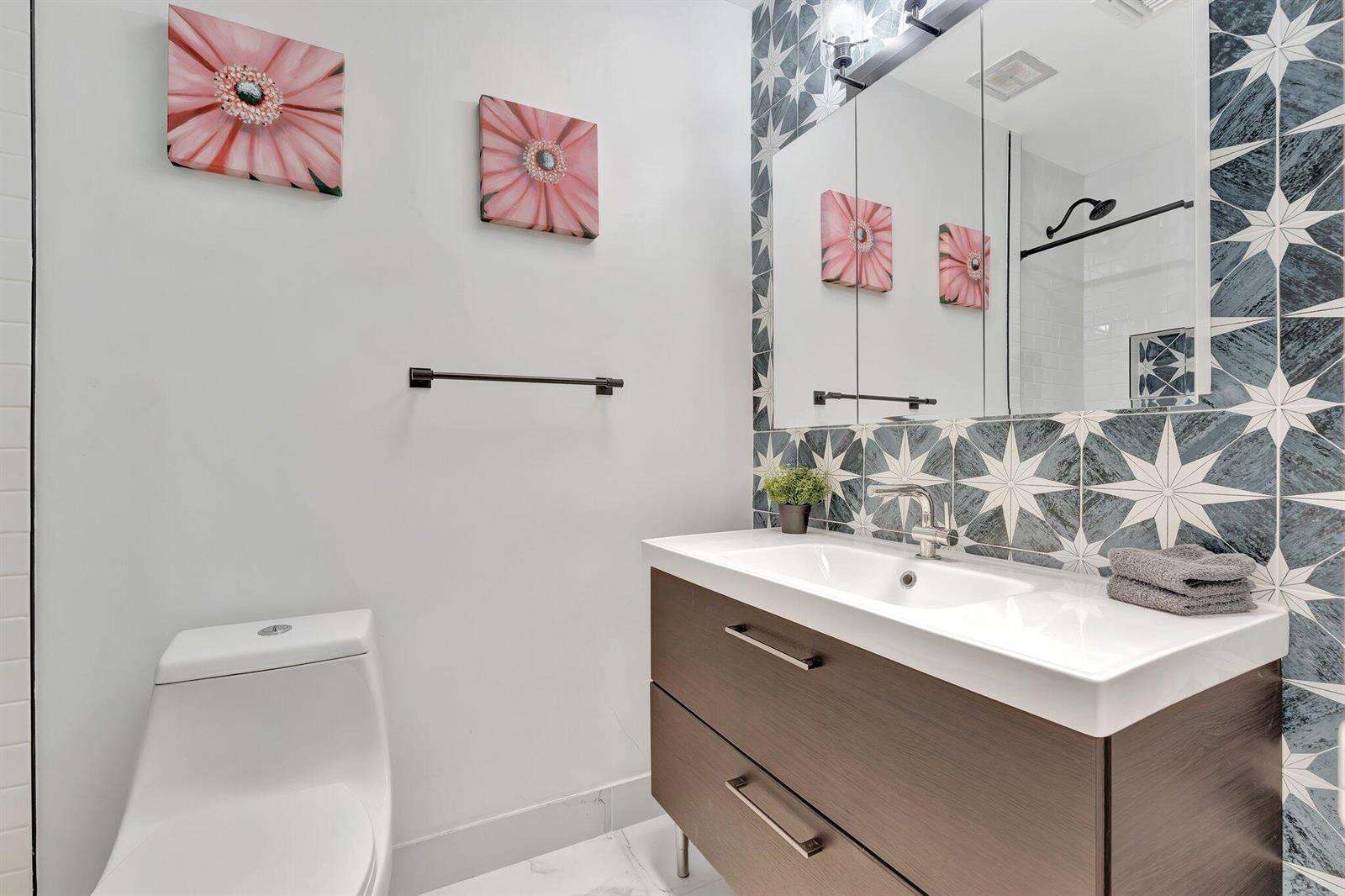 1246 Johnson, Hollywood, FL 33019 - For Sale photo 21