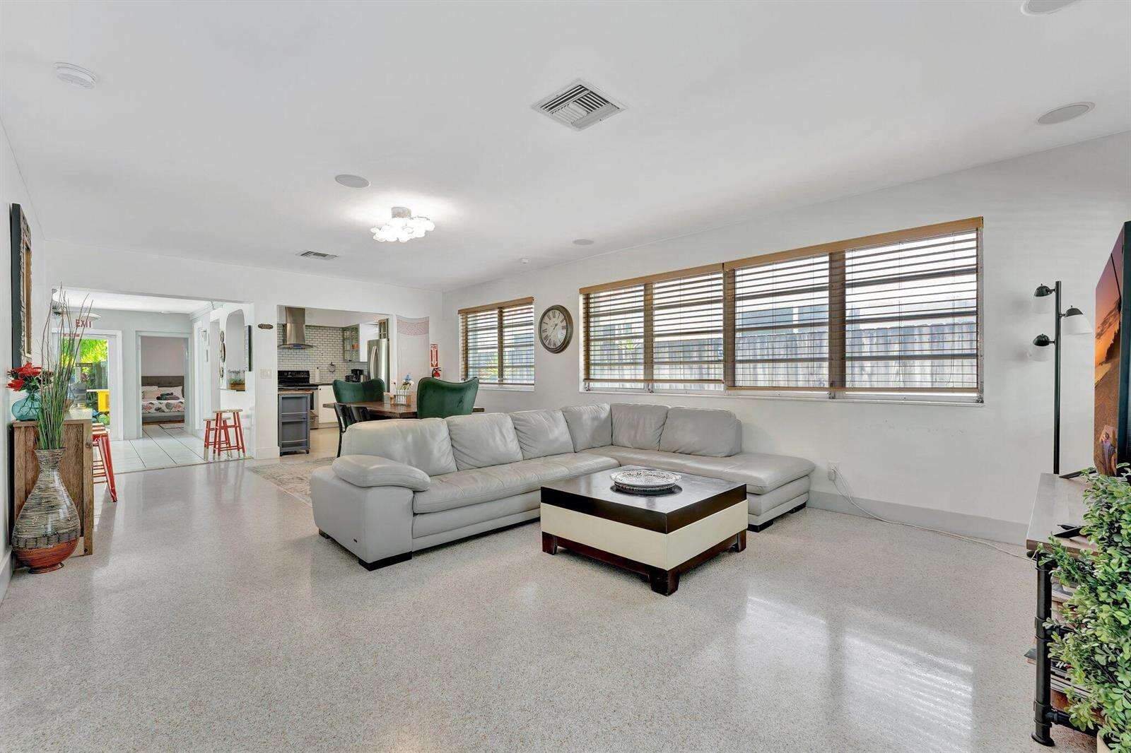 1246 Johnson, Hollywood, FL 33019 - For Sale photo 5