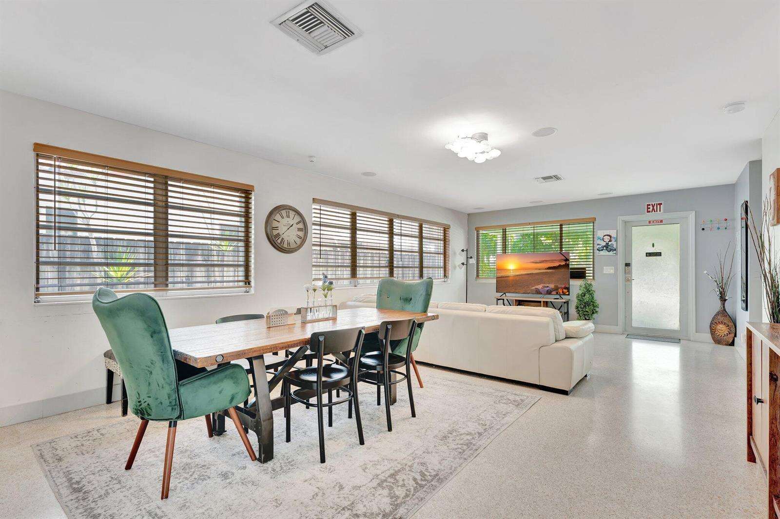 1246 Johnson, Hollywood, FL 33019 - For Sale photo 9