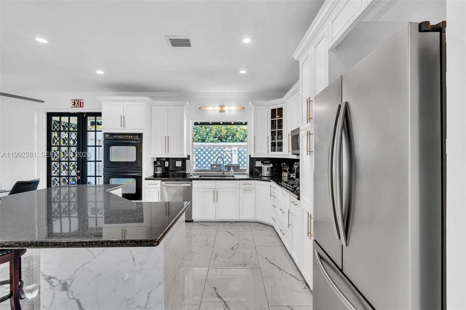 472 Sunset Dr, Hallandale Beach, FL 33009 | Picture 17