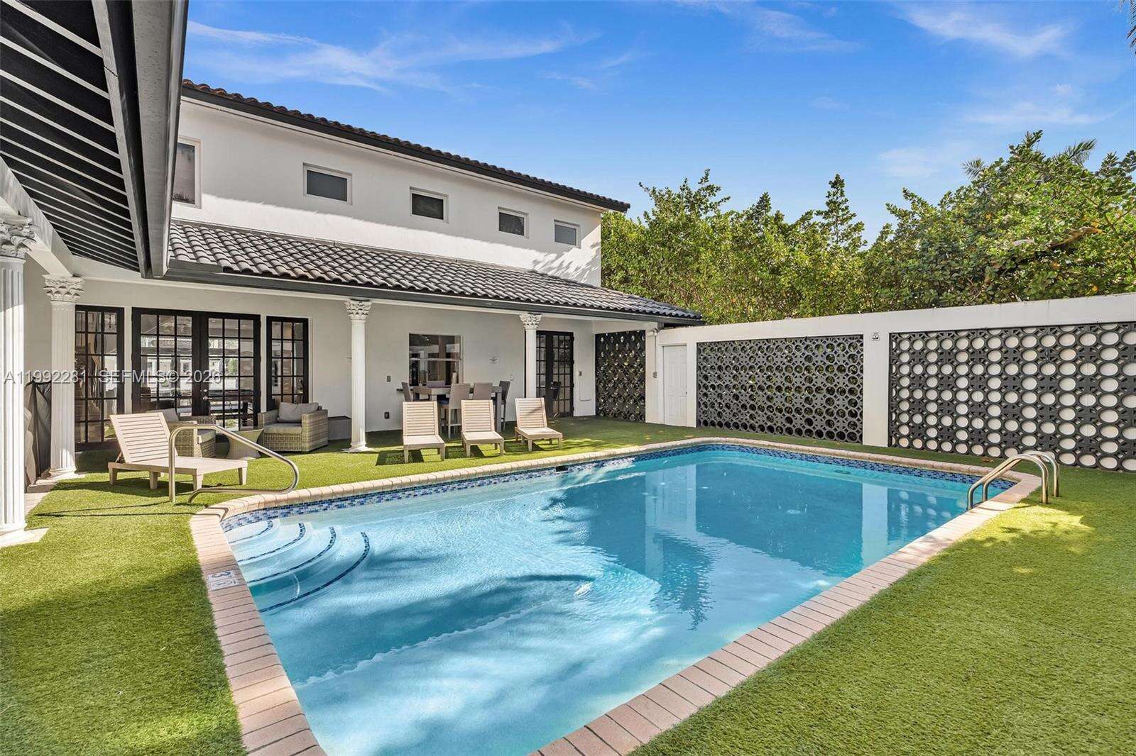 472 Sunset Dr, Hallandale Beach, FL 33009 | Picture 30