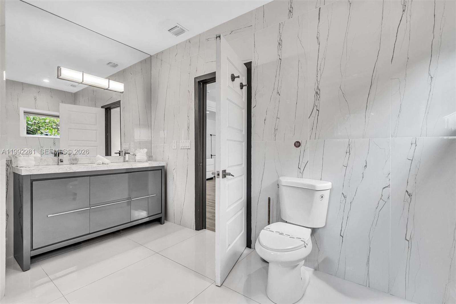 472 Sunset Dr, Hallandale Beach, FL 33009 | Picture 45