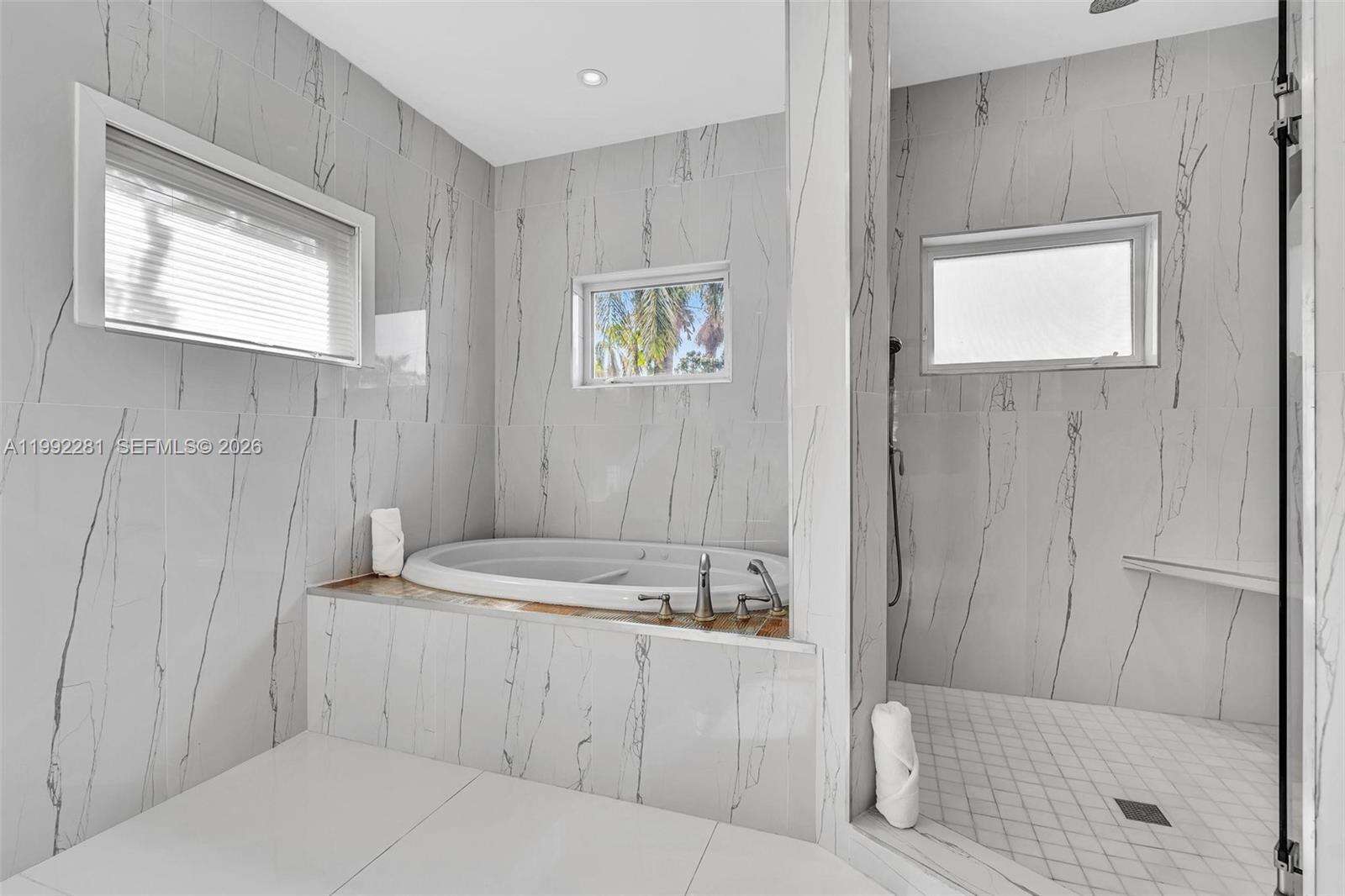 472 Sunset Dr, Hallandale Beach, FL 33009 | Picture 49