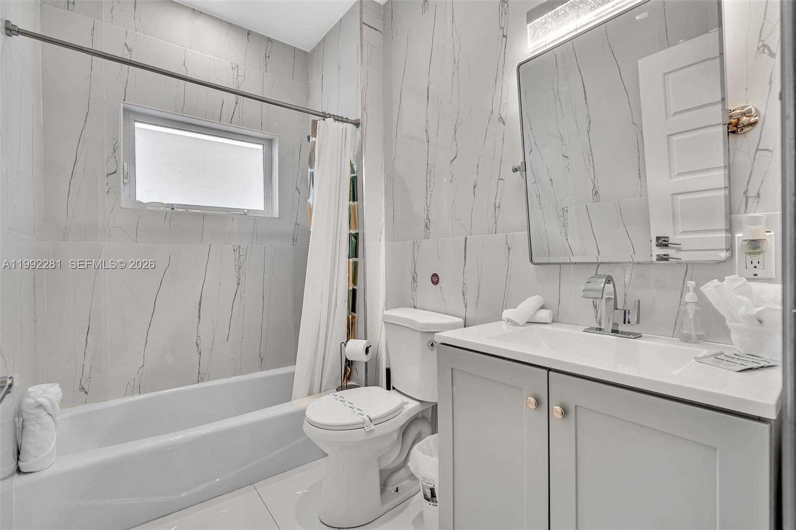 472 Sunset Dr, Hallandale Beach, FL 33009 | Picture 57