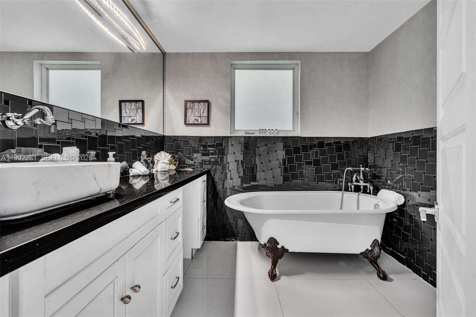 472 Sunset Dr, Hallandale Beach, FL 33009 | Picture 64