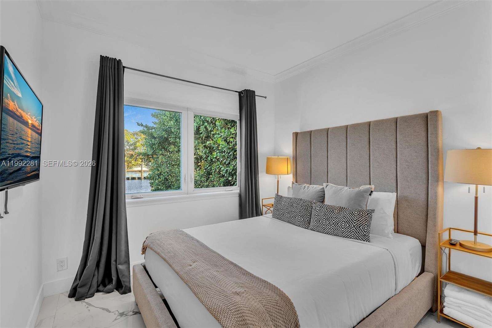 472 Sunset Dr, Hallandale Beach, FL 33009 | Picture 75