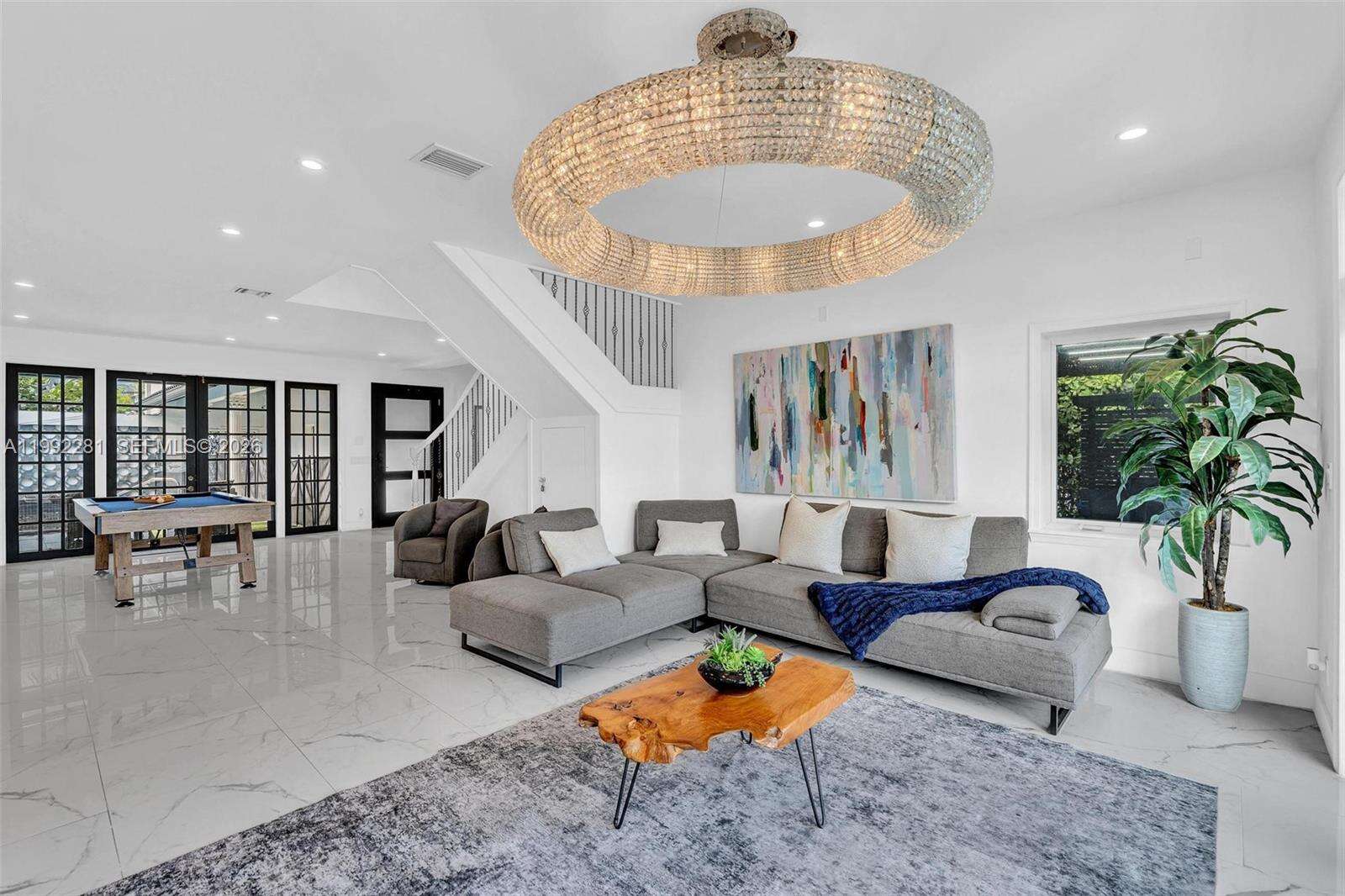 472 Sunset Dr, Hallandale Beach, FL 33009 | Picture 9