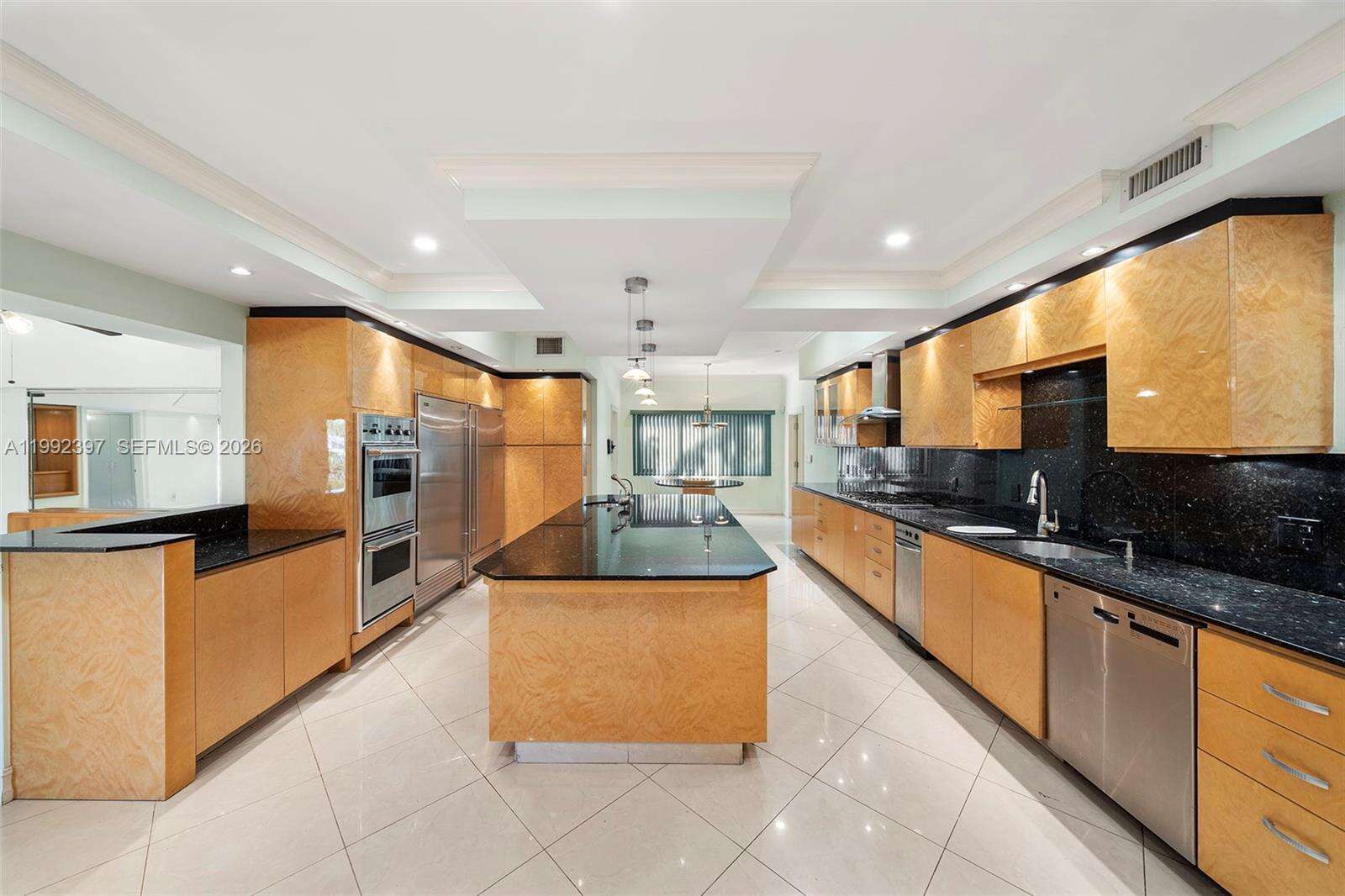 448 Poinciana Dr, Hallandale Beach, FL 33009 | Picture 29