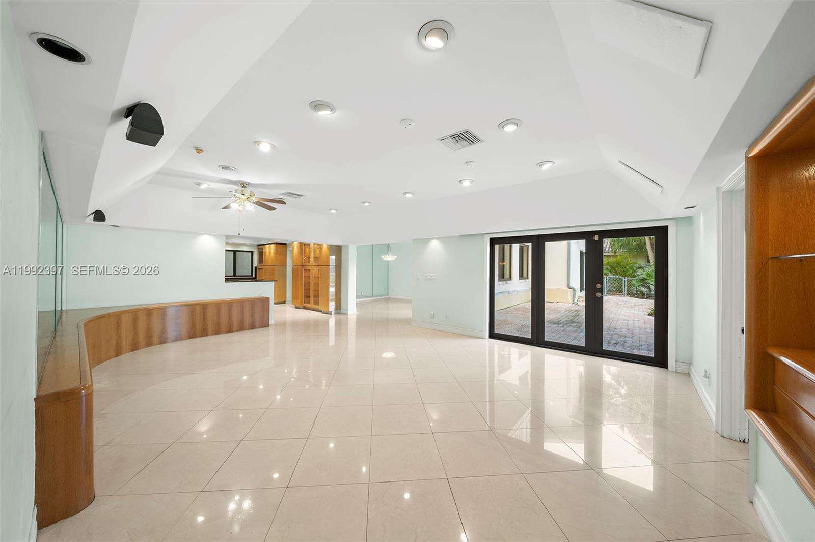 448 Poinciana Dr, Hallandale Beach, FL 33009 | Picture 33