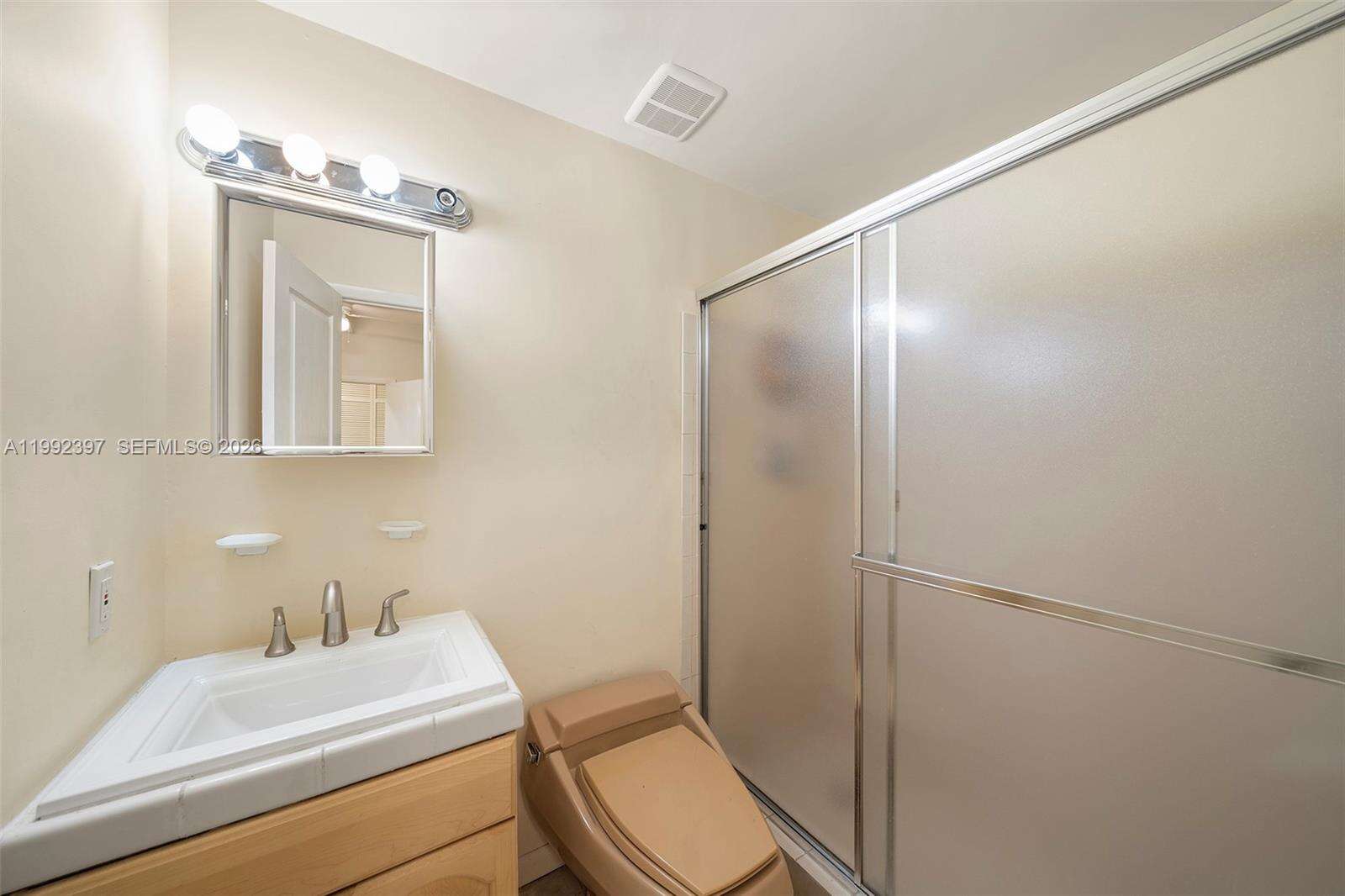 448 Poinciana Dr, Hallandale Beach, FL 33009 | Picture 40