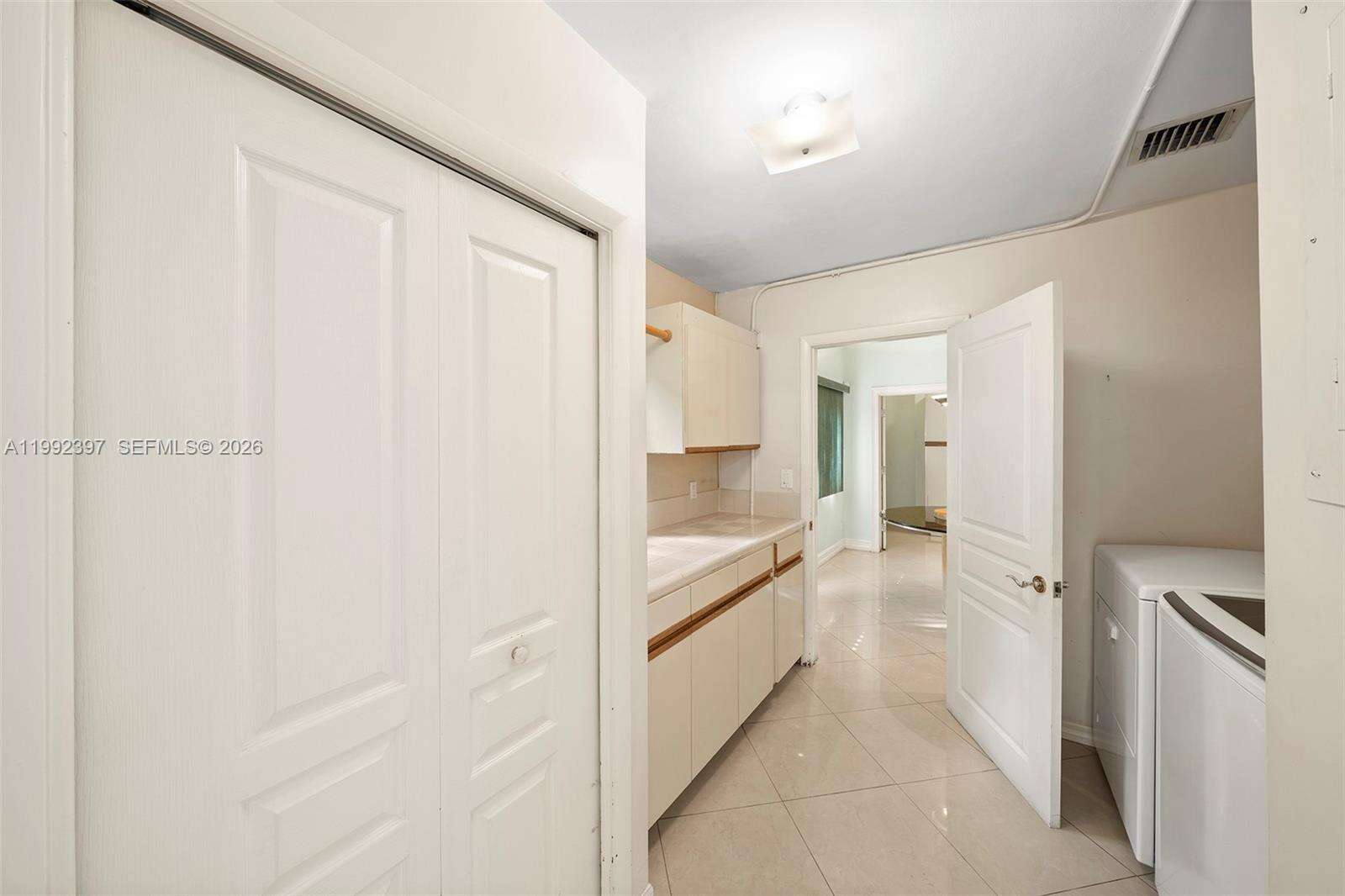 448 Poinciana Dr, Hallandale Beach, FL 33009 | Picture 41