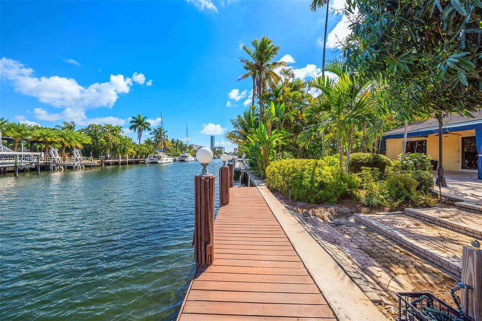 448 Poinciana Dr, Hallandale Beach, FL 33009 | Picture 49