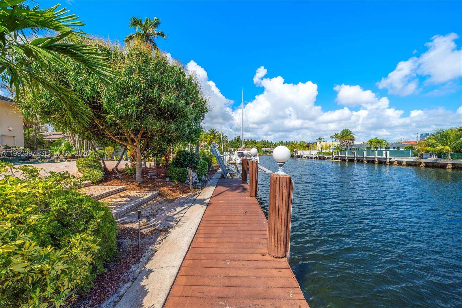 448 Poinciana Dr, Hallandale Beach, FL 33009 | Picture 59